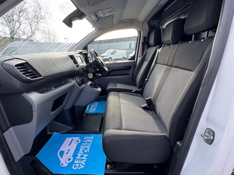 Vauxhall Vivaro 1.5 Vivaro F2900 Dynamic S/S 9