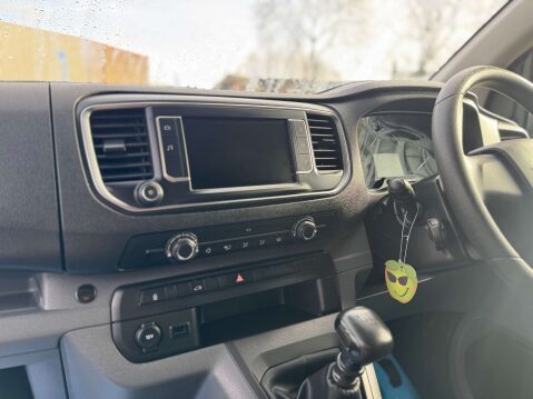 Vauxhall Vivaro 1.5 Vivaro F2900 Dynamic S/S 11