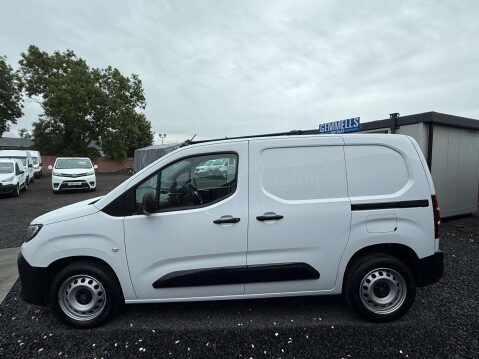 Vauxhall Combo 1.5 Combo 2300 Prime Turbo D 5dr 4
