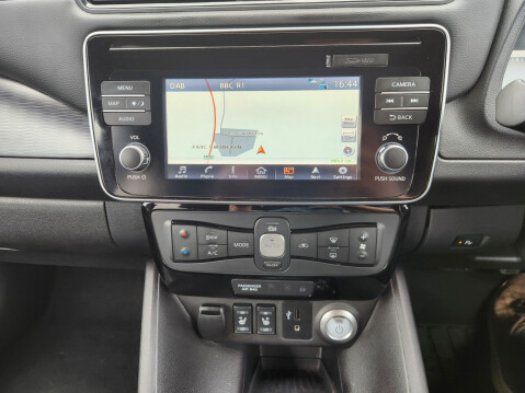 Nissan LEAF TEKNA 16