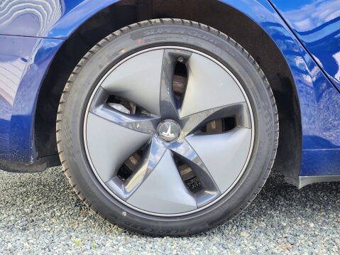 Tesla Model 3 STANDARD RANGE PLUS 20