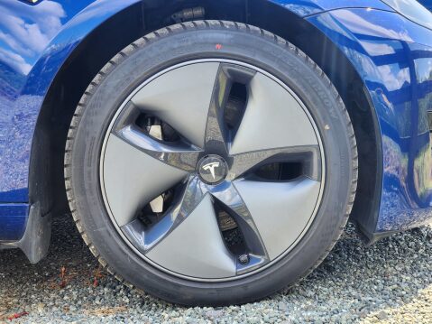 Tesla Model 3 STANDARD RANGE PLUS 21