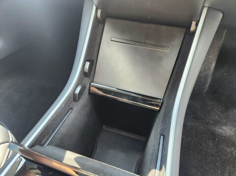 Tesla Model 3 STANDARD RANGE PLUS 12