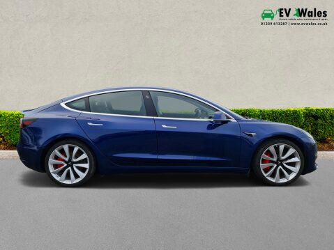 Tesla Model 3 PERFORMANCE AWD 4