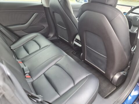 Tesla Model 3 PERFORMANCE AWD 18