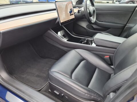 Tesla Model 3 PERFORMANCE AWD 17