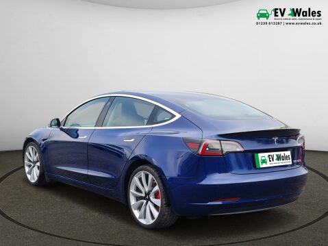 Tesla Model 3 PERFORMANCE AWD 7