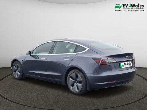 Tesla Model 3 LONG RANGE AWD 5