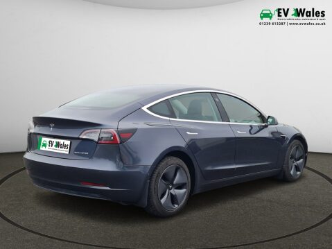 Tesla Model 3 LONG RANGE AWD 7