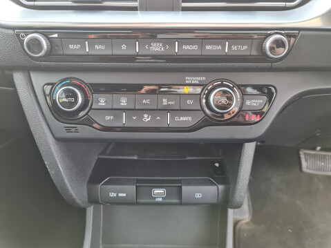 Kia Niro 3 16