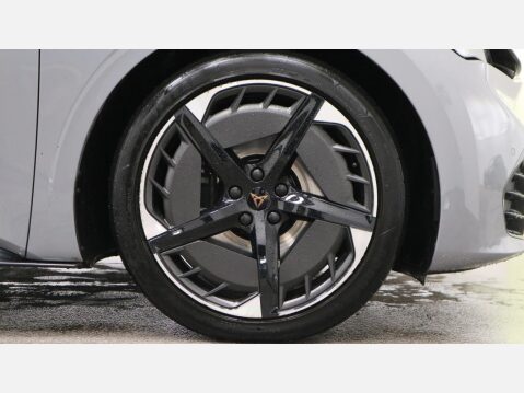 Cupra Born V3 11