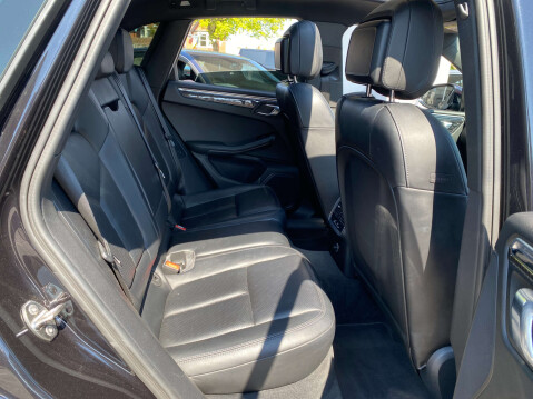 Porsche Macan 3.0 Macan S Semi-Auto 4WD 5dr 9