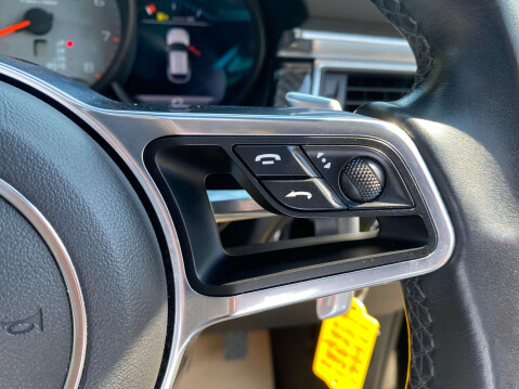 Porsche Macan 3.0 Macan S Semi-Auto 4WD 5dr 25