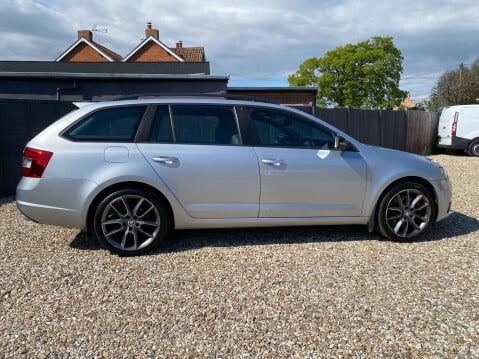 Skoda Octavia 2.0 Octavia vRS TSi Semi-Auto 5dr 3