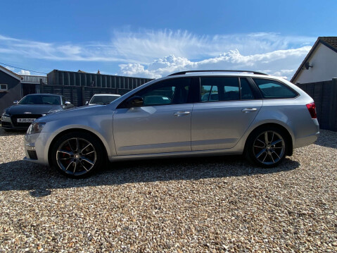 Skoda Octavia 2.0 Octavia vRS TSi Semi-Auto 5dr 7