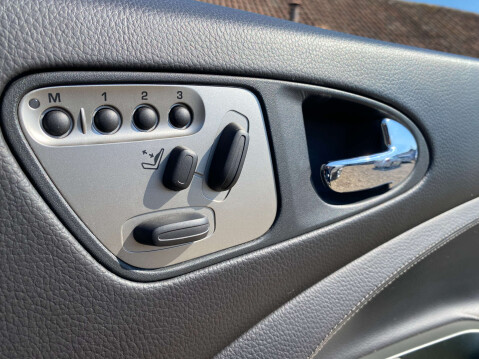 Jaguar XK 4.2 XK Auto 3dr 33