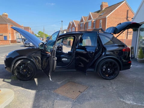 Porsche Cayenne 4.1 Cayenne V8 D S Tiptronic S Auto 4WD 5dr 45