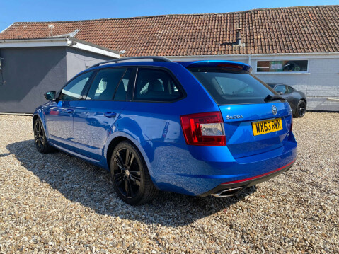 Skoda Octavia 2.0 Octavia vRS TSi Semi-Auto 5dr 8