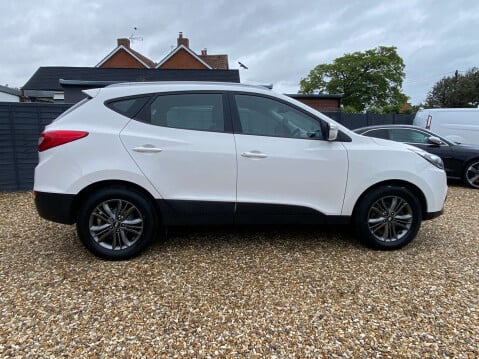Hyundai ix35 2.0 ix35 SE 4WD CRDi Auto 4WD 5dr 2