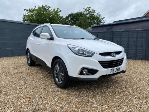 Hyundai ix35 2.0 ix35 SE 4WD CRDi Auto 4WD 5dr 3
