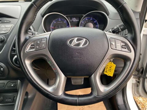 Hyundai ix35 2.0 ix35 SE 4WD CRDi Auto 4WD 5dr 27