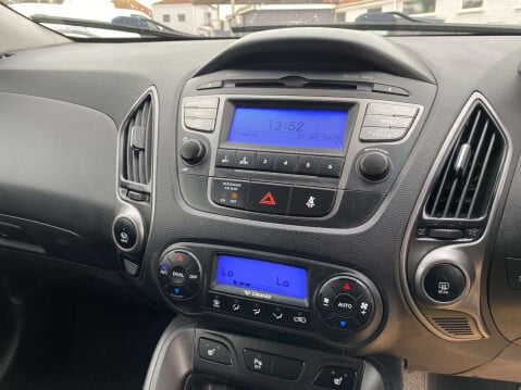 Hyundai ix35 2.0 ix35 SE 4WD CRDi Auto 4WD 5dr 28