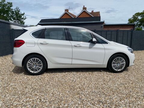BMW 2 Series 2.0 220d Luxury Auto 5dr 2
