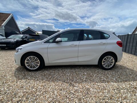 BMW 2 Series 2.0 220d Luxury Auto 5dr 6