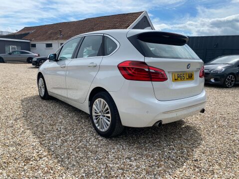 BMW 2 Series 2.0 220d Luxury Auto 5dr 7
