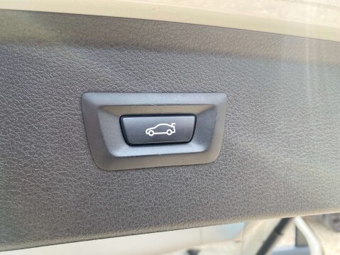 BMW 2 Series 2.0 220d Luxury Auto 5dr 10