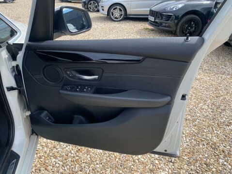 BMW 2 Series 2.0 220d Luxury Auto 5dr 12