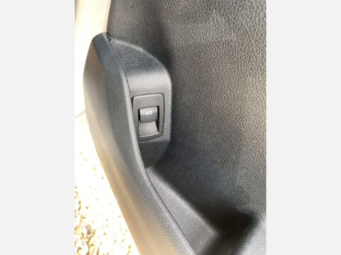 BMW 2 Series 2.0 220d Luxury Auto 5dr 22