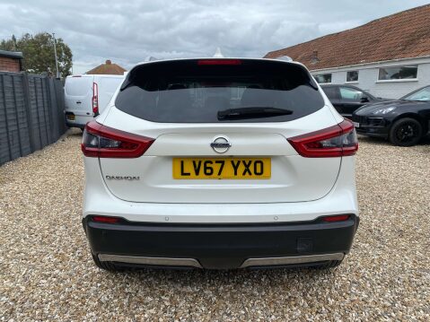 Nissan Qashqai 1.2 Qashqai N-Connecta DiG-T CVT 5dr 9