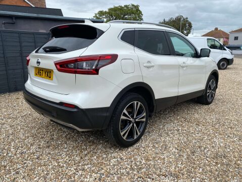 Nissan Qashqai 1.2 Qashqai N-Connecta DiG-T CVT 5dr 10