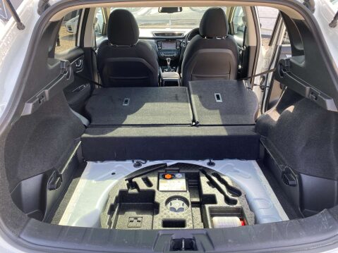 Nissan Qashqai 1.2 Qashqai N-Connecta DiG-T CVT 5dr 22