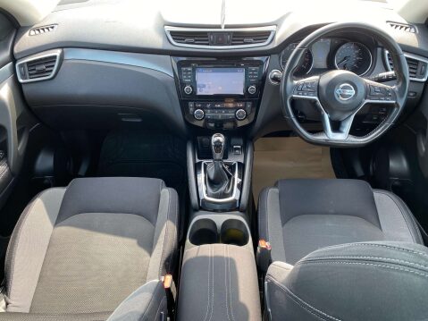 Nissan Qashqai 1.2 Qashqai N-Connecta DiG-T CVT 5dr 28