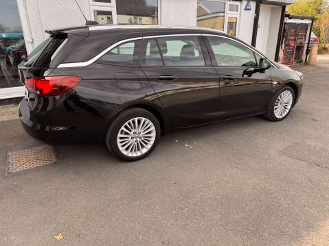Vauxhall Astra 1.4 Astra Elite 5dr 4