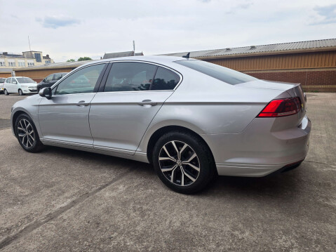 Volkswagen Passat 1.5 Passat SEL TSi Evo Semi-Auto 4dr 30