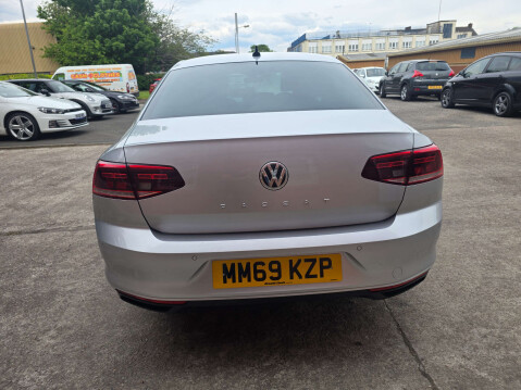 Volkswagen Passat 1.5 Passat SEL TSi Evo Semi-Auto 4dr 33