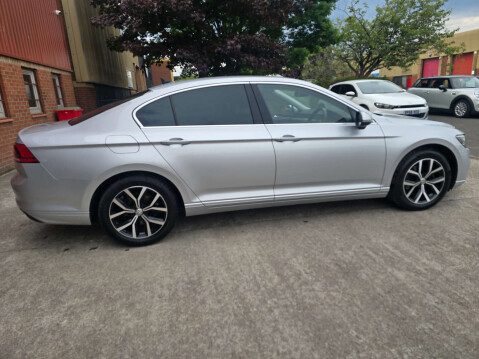 Volkswagen Passat 1.5 Passat SEL TSi Evo Semi-Auto 4dr 37