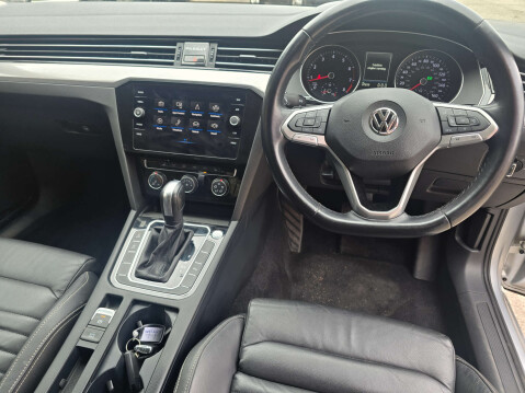 Volkswagen Passat 1.5 Passat SEL TSi Evo Semi-Auto 4dr 47