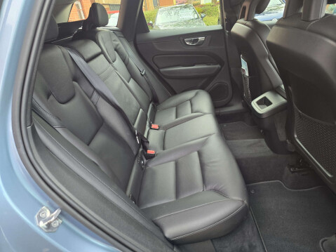 Volvo XC60 2.0 XC60 Momentum D4 AWD Auto 4WD 5dr 54