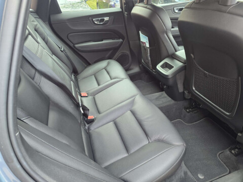 Volvo XC60 2.0 XC60 Momentum D4 AWD Auto 4WD 5dr 55
