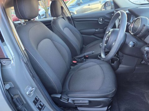 Mini Hatch 1.5 Cooper 5dr 11
