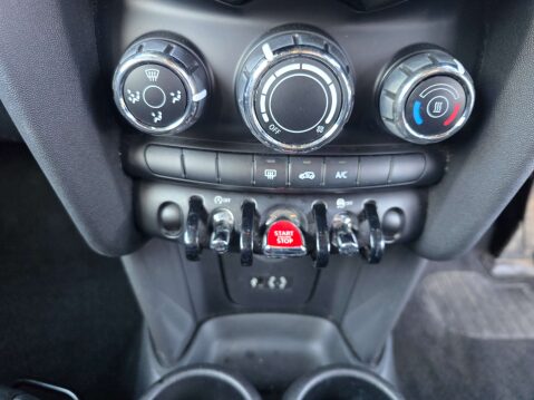Mini Hatch 1.5 Cooper 5dr 17