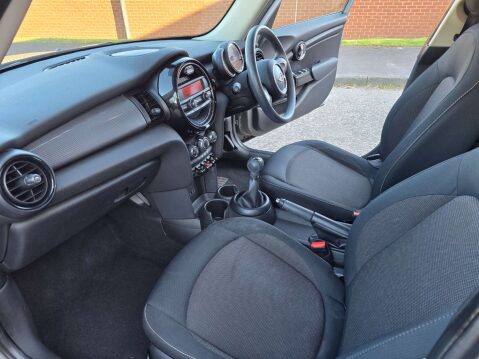 Mini Hatch 1.5 Cooper 5dr 52