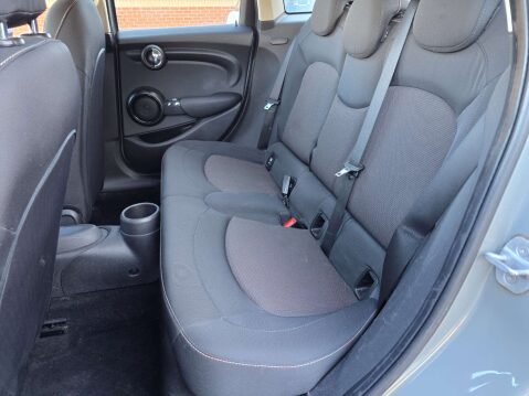 Mini Hatch 1.5 Cooper 5dr 53