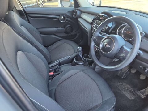 Mini Hatch 1.5 Cooper 5dr 12