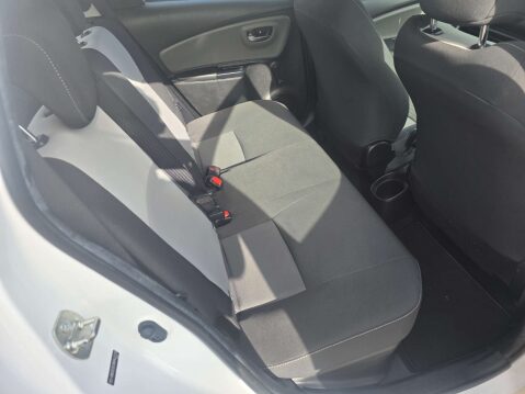 Toyota Yaris 1.5 Yaris Icon Tech VVT-i HEV CVT 5dr 57