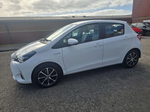 Toyota Yaris 1.5 Yaris Icon Tech VVT-i HEV CVT 5dr 28